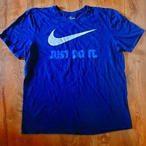 Nike T-Shirt